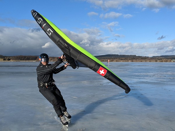 Kite wing